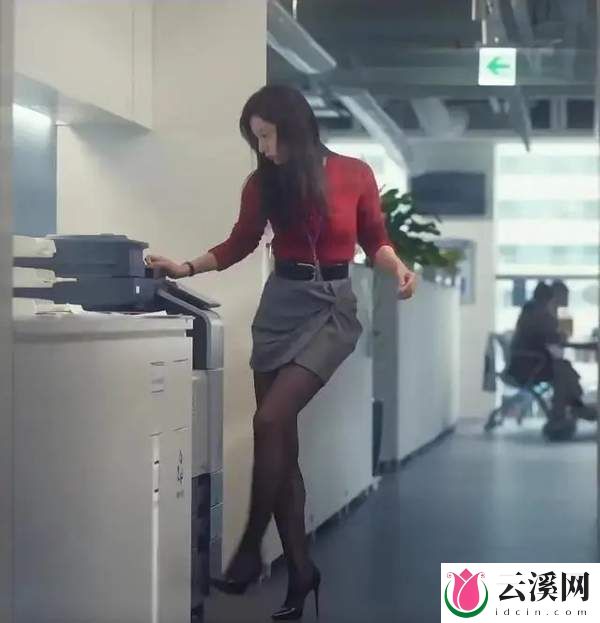 《眼泪女王》:霸道女王爱上乡野村草,韩剧大反转!