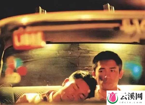 《春光乍泄》:电影美学的极致,重温张国荣!