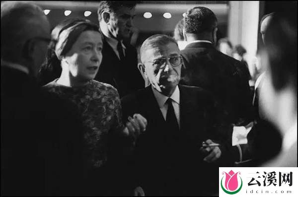 尺度炸裂、变态拉满,堪称变态版《寄生虫》